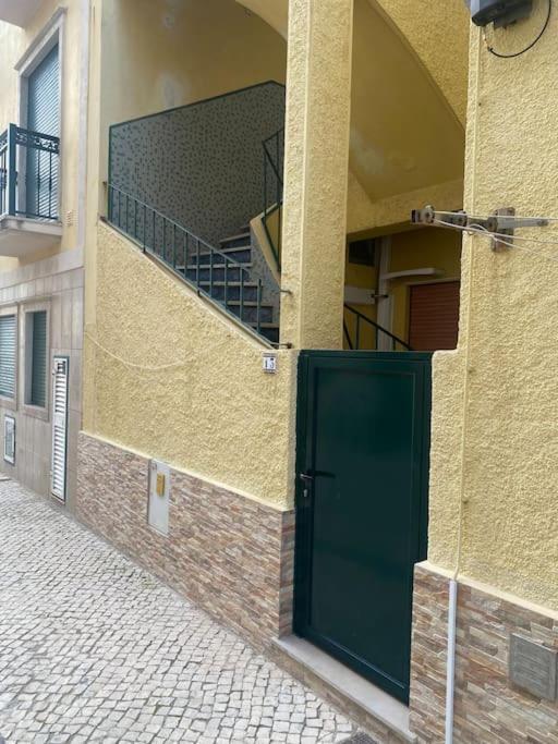 Junto A Praia Nazaré Eksteriør billede